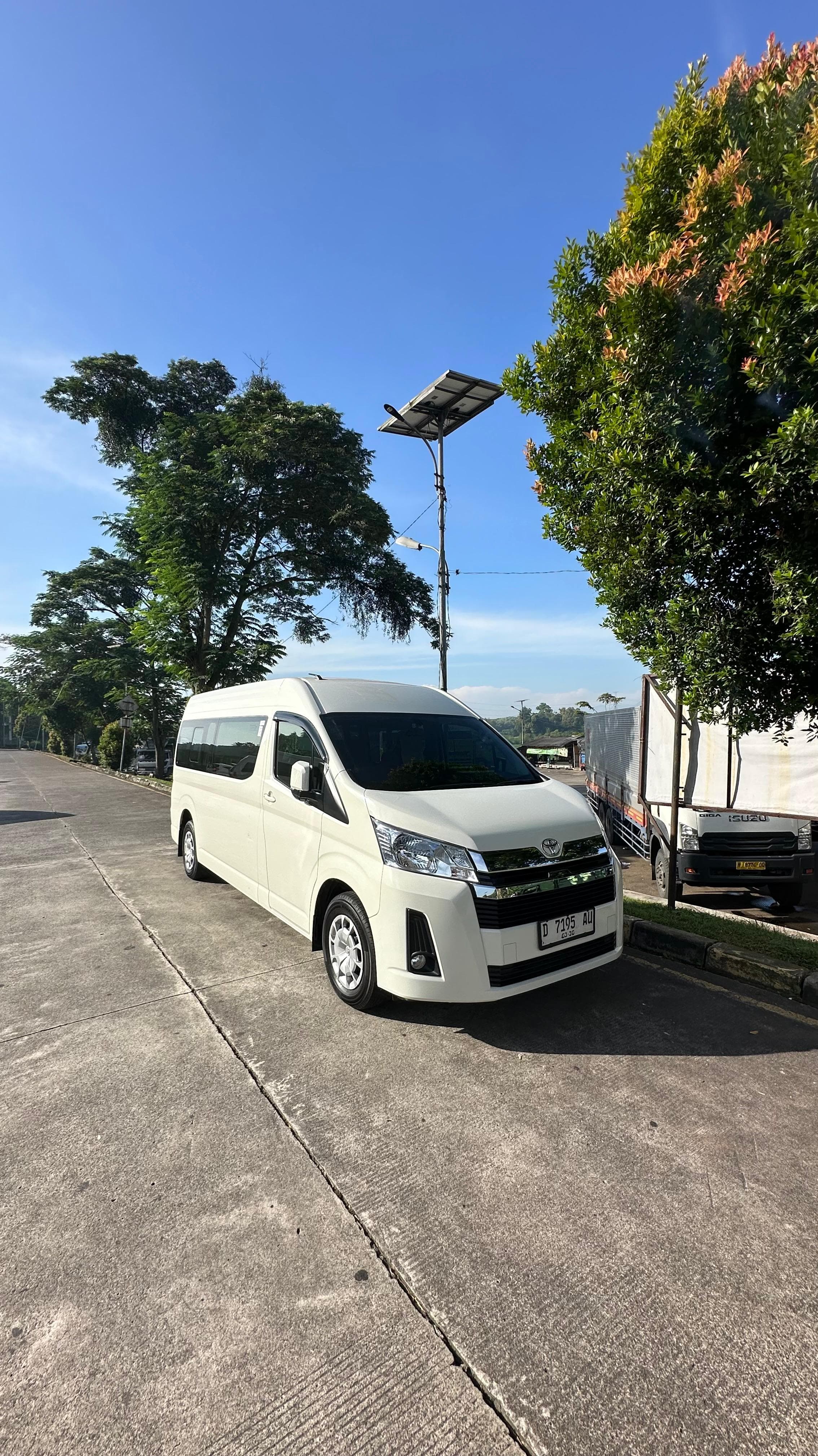 Sewa Hiace Wisata Garut Nyaman untuk Rombongan